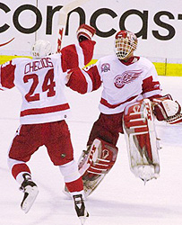 chellyhasekcelebratethecupvictory.jpg